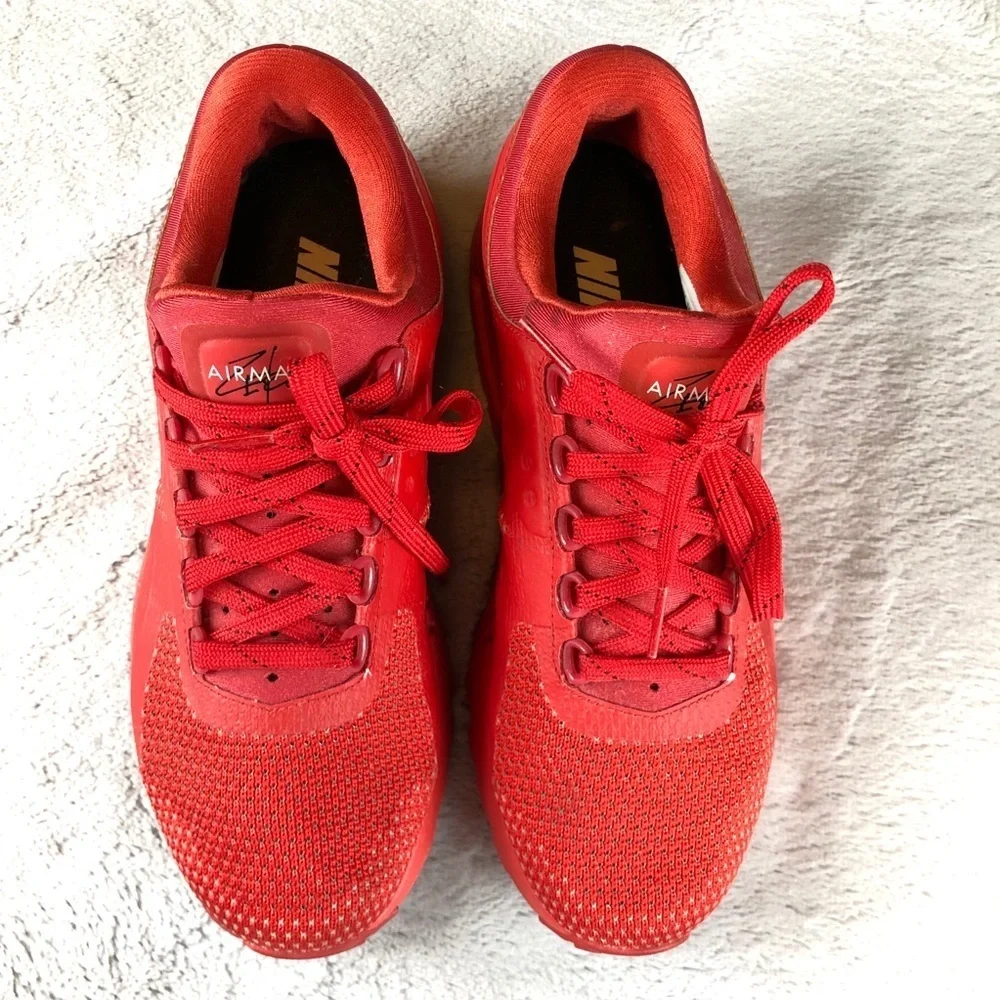 Nike Air Max Men’s: 6.5 Woman’s: 8